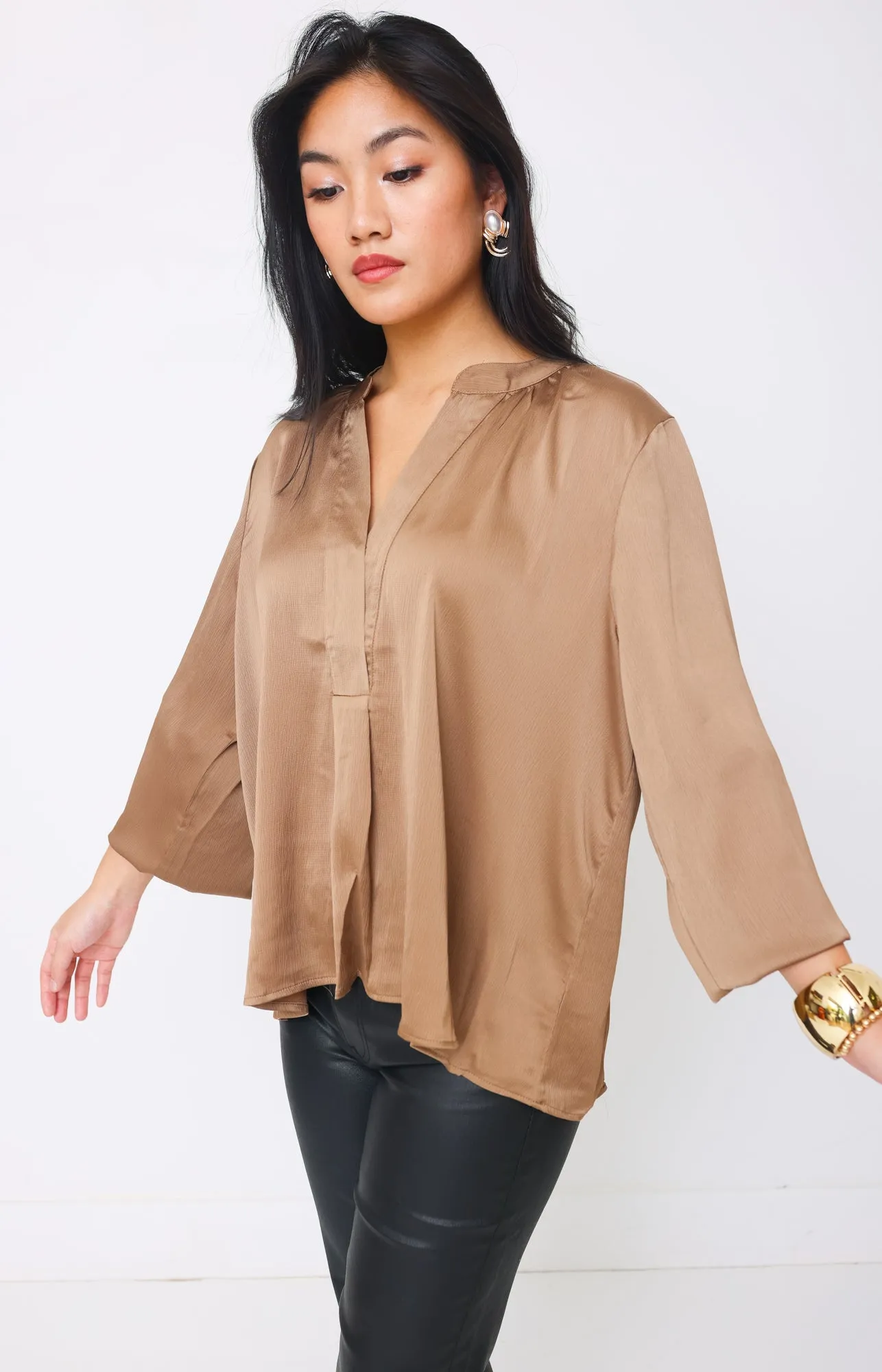 Fun & Flirty Top, MOCHA