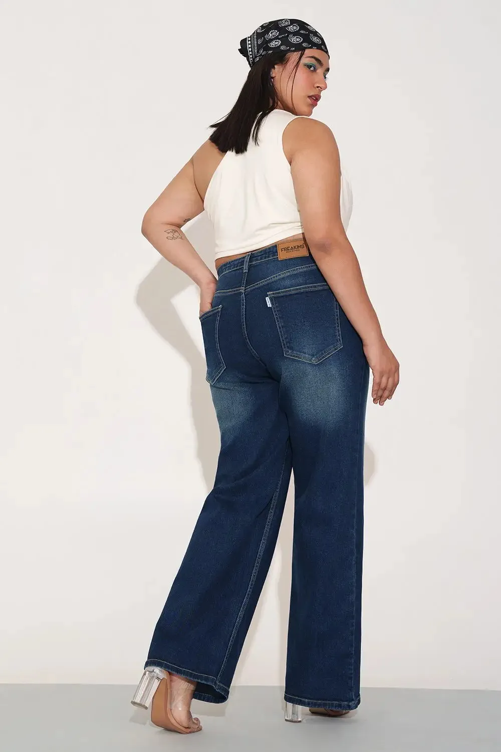 Stellar Fade Curve Straight Fit Jeans