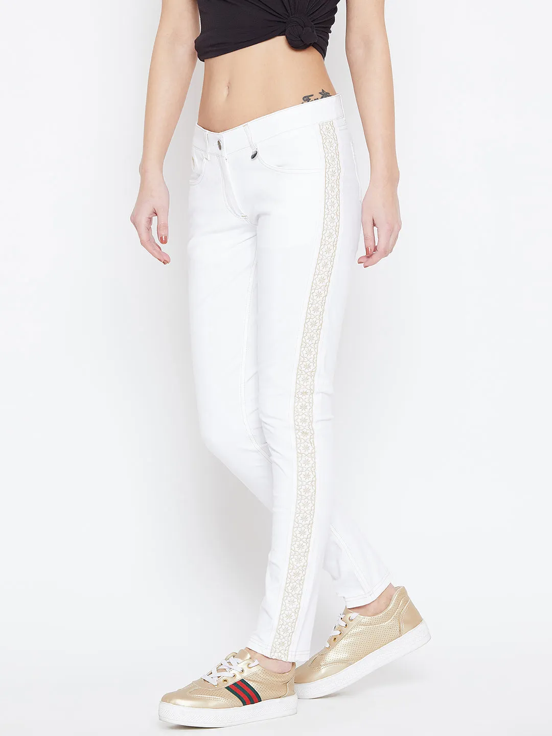 Women White Solid Skinny Fit Trouses