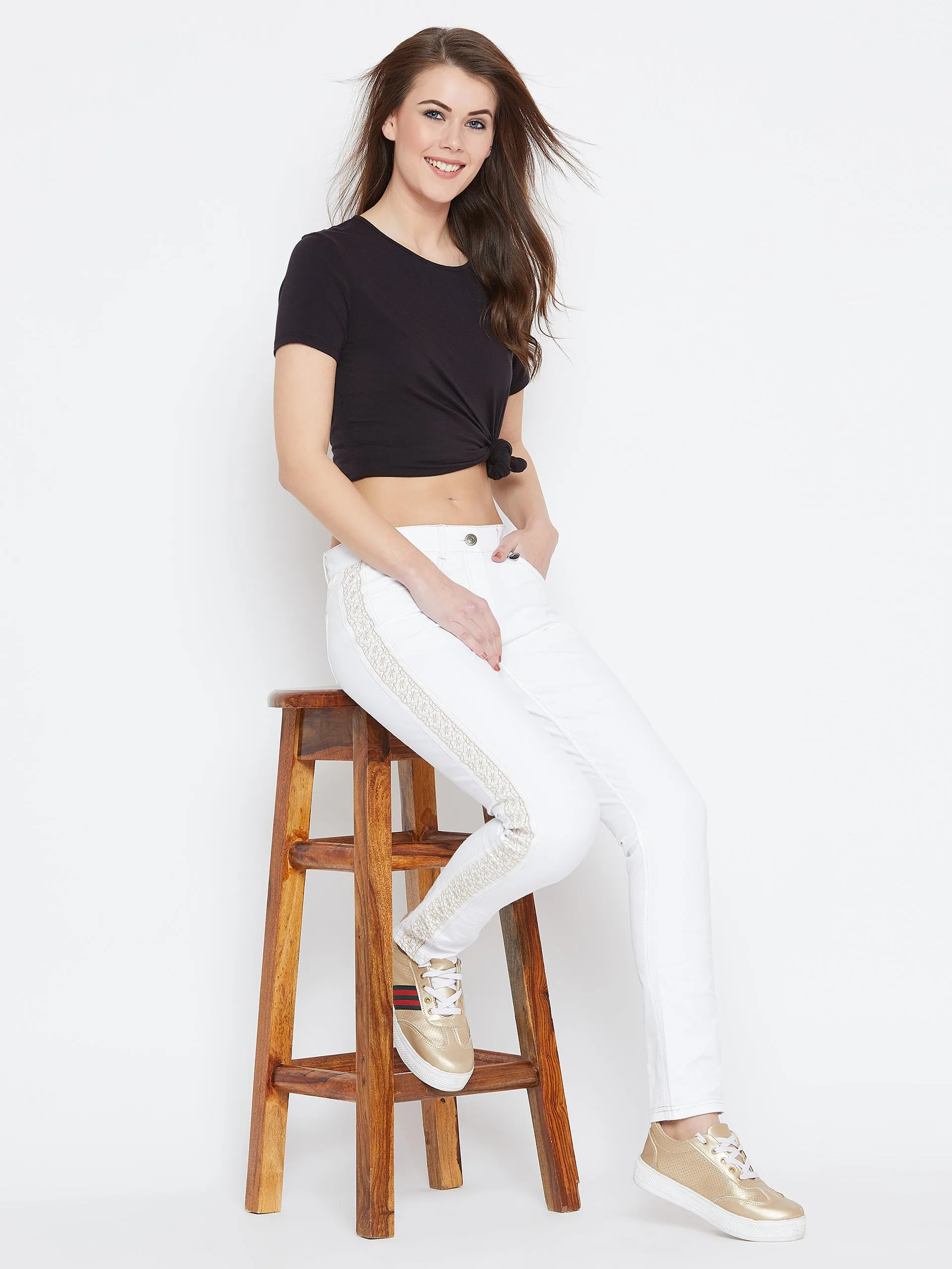 Women White Solid Skinny Fit Trouses